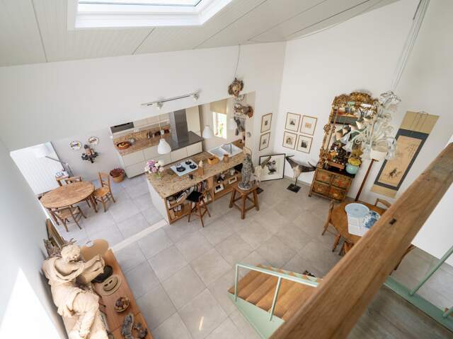Atelier d'artiste de 147m² (possible plus) + maison loft de 171 m² — photo du bien