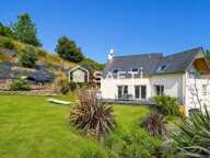 Maison contemporaine rénovée de 138 m²  Vie de plain-pied  Jardin paysagé avec ruisseau — photo 2