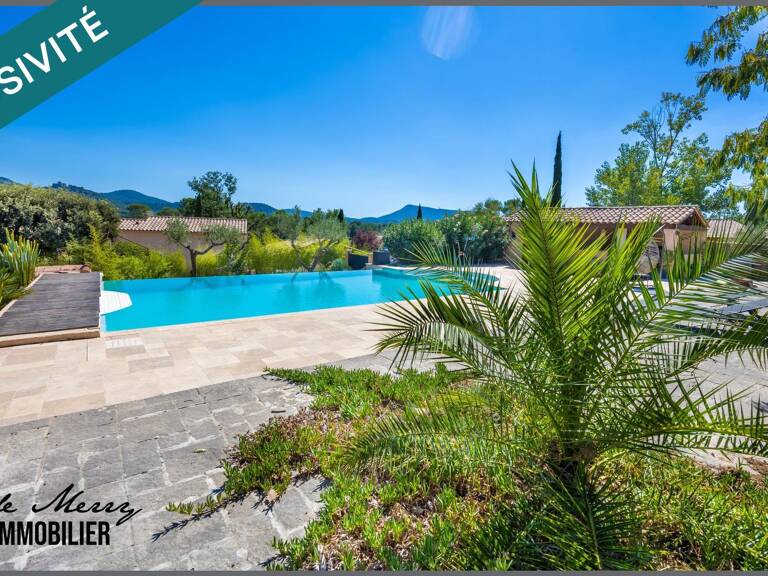 Propriété parfaitement entretenue - maison de plain-pied (construction 2020) d'environ 110 m2 - 3 chambres dont une suite parentale - garage de 20 m2 isolé et carrelé - piscine 6*12 - jardin magnifique d'un peu plus de 1550 m2 - superbe vue dégagée - forage - eau de ville et tout à l'égout - aucun travaux à prévoir — photo 1