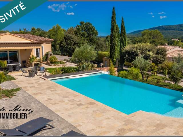 Propriété parfaitement entretenue - maison de plain-pied (construction 2020) d'environ 110 m2 - 3 chambres dont une suite parentale - garage de 20 m2 isolé et carrelé - piscine 6*12 - jardin magnifique d'un peu plus de 1550 m2 - superbe vue dégagée - forage - eau de ville et tout à l'égout - aucun travaux à prévoir — photo du bien