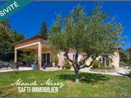 Propriété parfaitement entretenue - maison de plain-pied (construction 2020) d'environ 110 m2 - 3 chambres dont une suite parentale - garage de 20 m2 isolé et carrelé - piscine 6*12 - jardin magnifique d'un peu plus de 1550 m2 - superbe vue dégagée - forage - eau de ville et tout à l'égout - aucun travaux à prévoir — photo 2