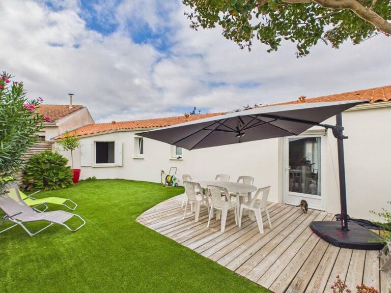 Jolie maison de plain-pied avec jardin au calme — photo 1