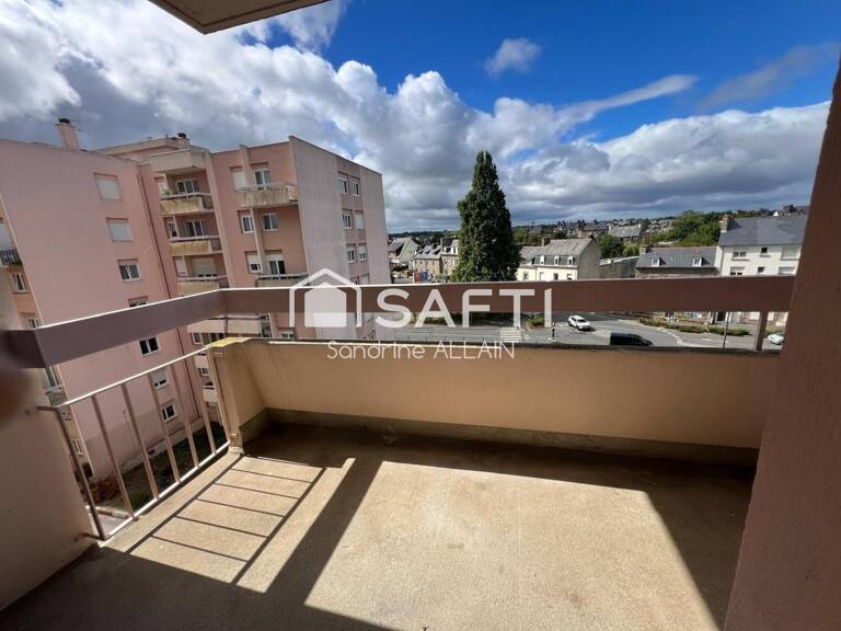Saint-Brieuc  Proche gare  T2 avec balcon, garage et cave — photo 1