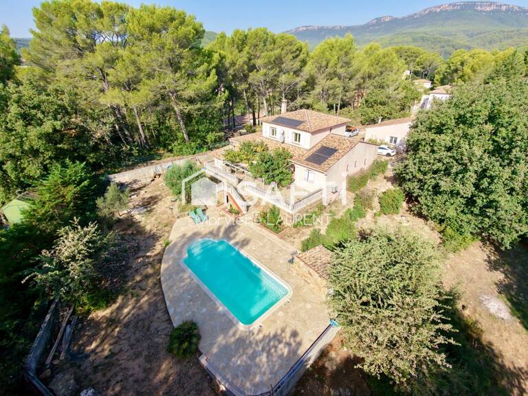 4 chambres ;cadre champêtre , piscine, double garage — photo 1