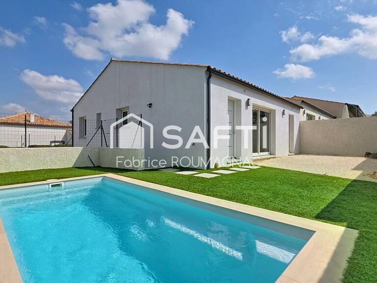 Villa de 93 m² avec trois chambres et piscine. — photo 1