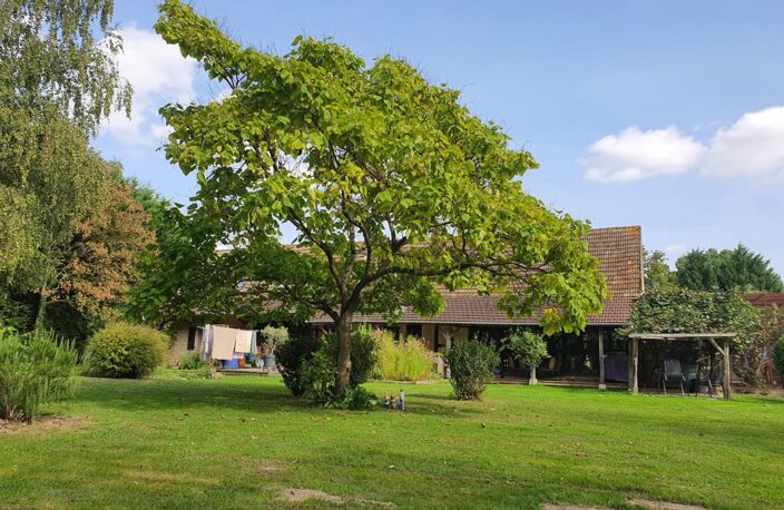 Magnifique ensemble Bressan situé dans un écrin de verdure — photo 4