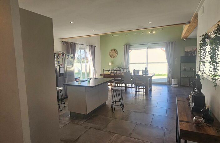 Maison familiale récente avec 4 Chambres. — photo 4
