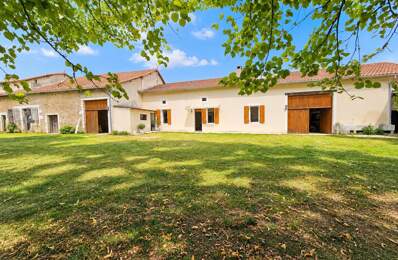 Ferme en pierres rénovée de 200m2 avec dépendances — photo du bien