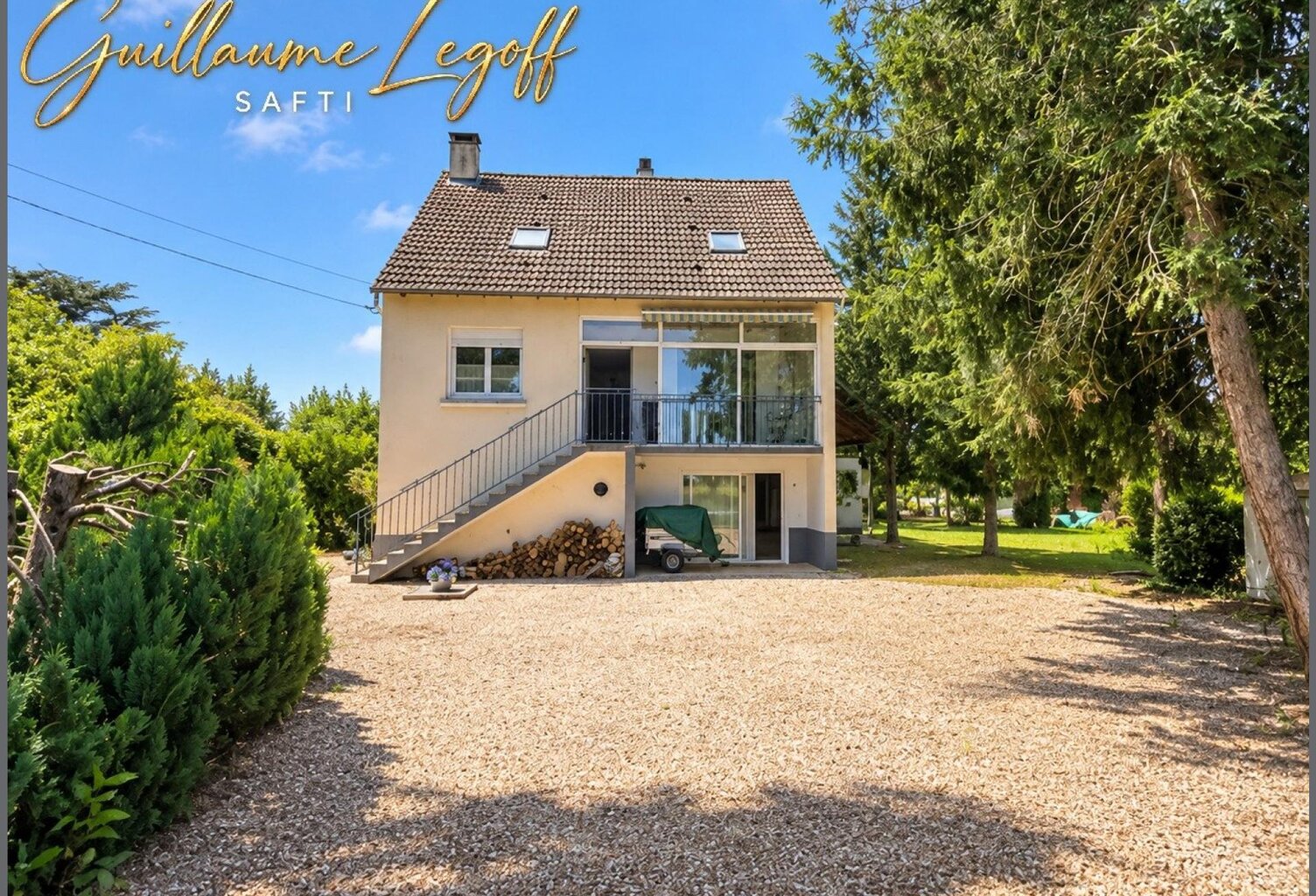 Maison avec piscine sur beau terrain arboré — photo 1