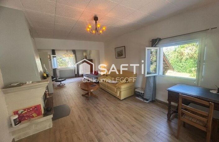 Maison avec piscine sur beau terrain arboré — photo 3