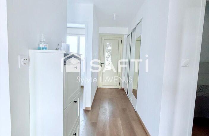 A SOISSONS, PROCHE HYPER CENTRE VILLE,  MAISON DE 165 M2 SUR SON TERRAIN DE 587 M2. — photo 4