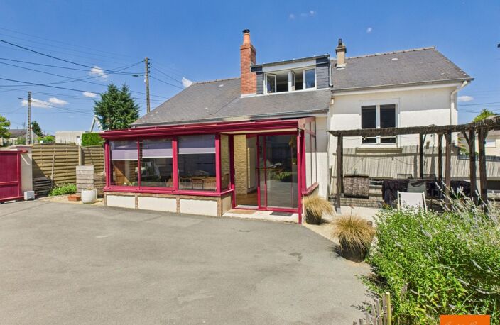 MAISON FAMILIALE DE 160 M² EN PLEIN CENTRE-VILLE DE MAYENNE — photo 3