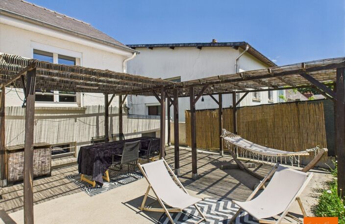 MAISON FAMILIALE DE 160 M² EN PLEIN CENTRE-VILLE DE MAYENNE — photo 4