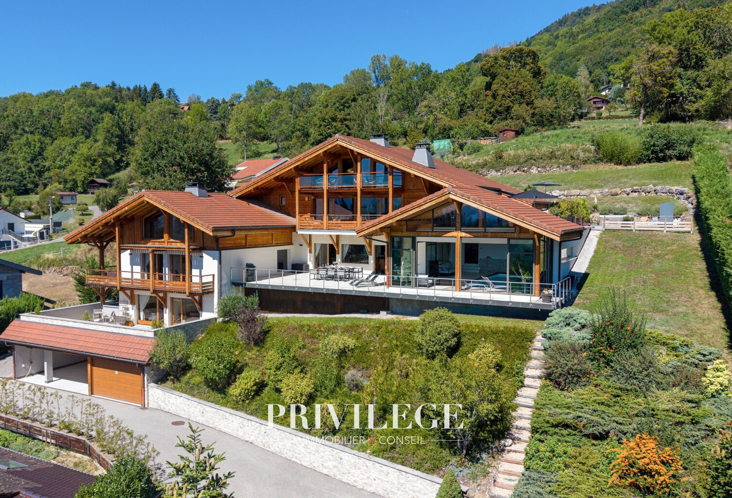 Propriété de prestige avec gîte en activité, piscine intérie — photo 1