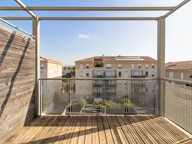 LES TROIS-LUCS : T2 de 45 m2 avec Terrasse et Parking — photo 2