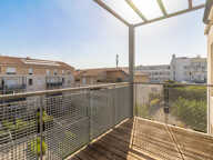 LES TROIS-LUCS : T2 de 45 m2 avec Terrasse et Parking — photo 4