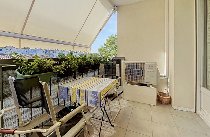 F3 de 67 m2 evolutif en F4 avec balcon, parking et cave — photo 3