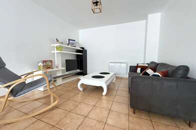 Appartement 3 pièces 725 €