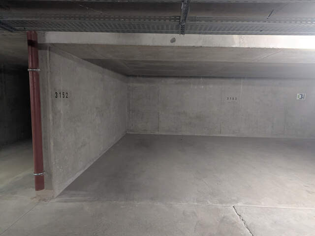 Parking Souterrain - HOTEL DIEUX — photo du bien