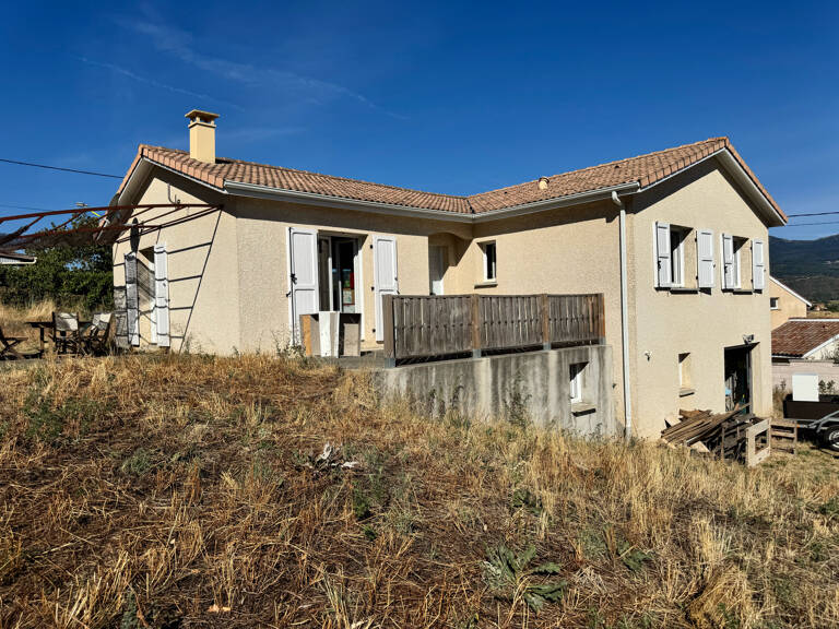 Maison d'habitation sur sous sol complet et terrain de 1100m — photo 1