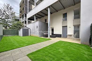Appartement 4 pièces 275000 €