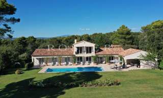 Maison 12 Pièces 258 m² à vendre à Ménerbes (84560)
