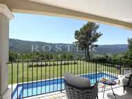 Ménerbes : propriété contemporaine avec piscine et vue sur le Lu — photo 2