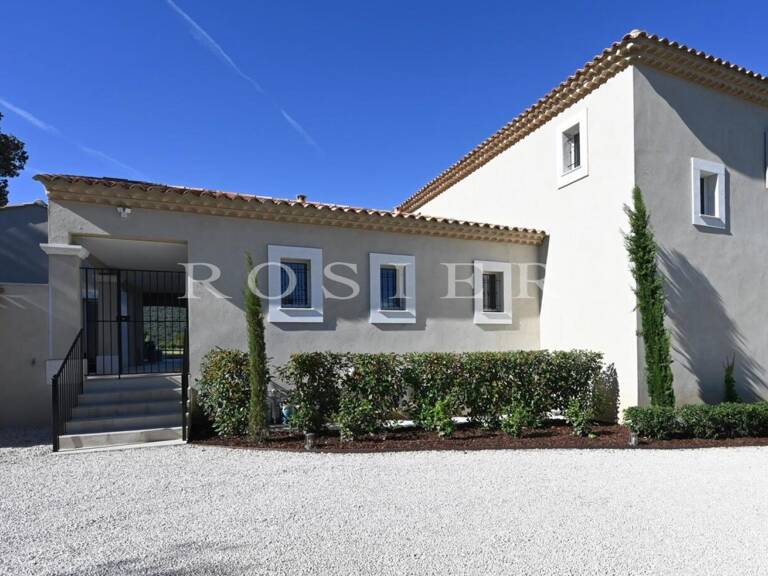 Ménerbes : propriété contemporaine avec piscine et vue sur le Lu — photo 1