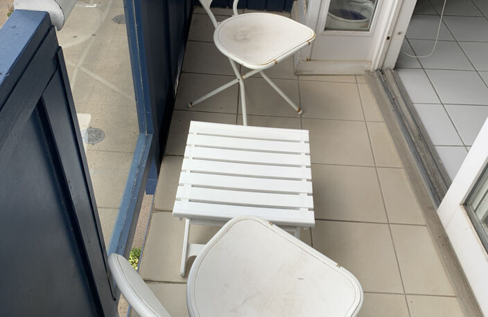 A DEUX PAS DE LA PLAGE, en centre ville, spacieux T3 avec PA — photo 2