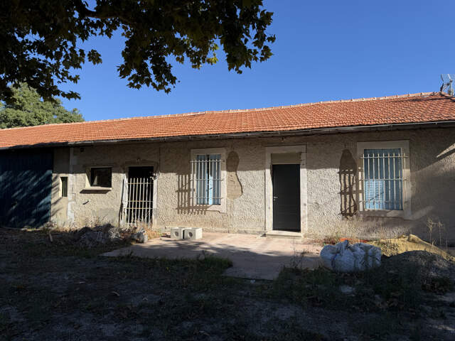 MAISON À RÉNOVER   FORT POTENTIEL   GRAND TERRAIN — photo du bien