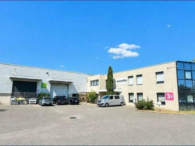 ENTREPOT LOGISTIQUE à LOUER — photo du bien