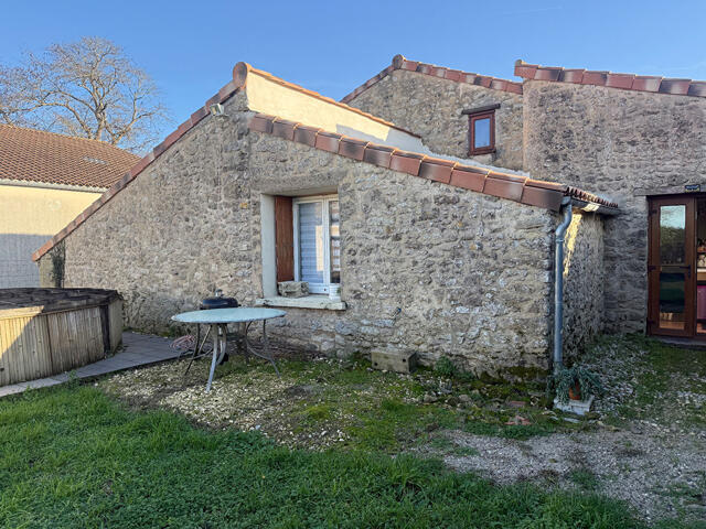 Maison proposé à Anglade