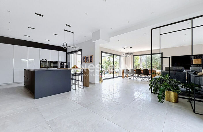 Villa à vendre sur la commune de L'Isle Adam - 155m² 4 chambres avec piscine — photo 2