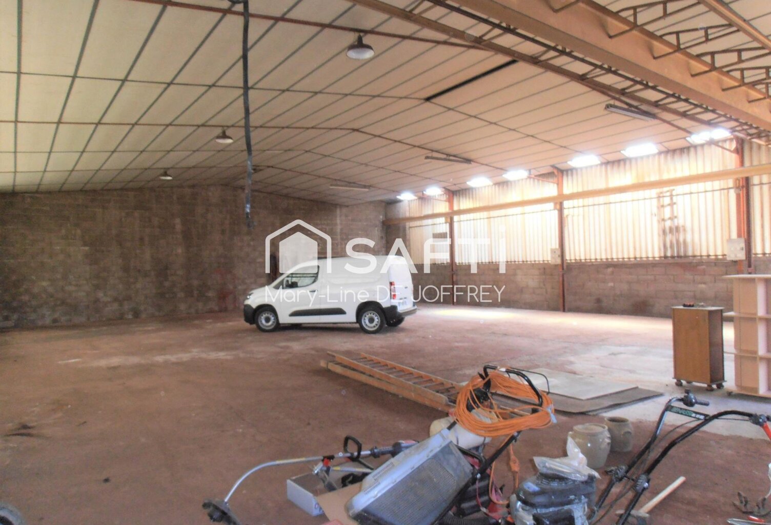 Maison et hangar de 360 m2 — photo 1