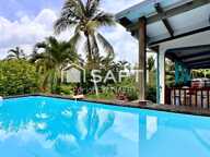 Jolie maison de plain-pied avec piscine et jardin — photo 2