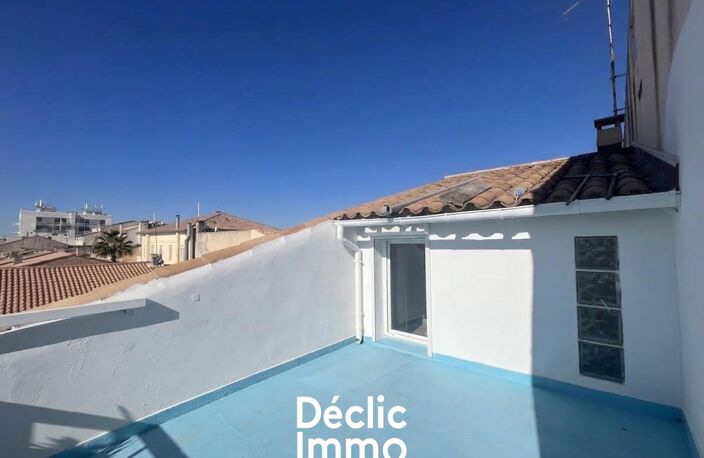  A VENDRE  Duplex avec tropézienne au cur du Grau-du-Roi : plage et port à pied ! — photo 2