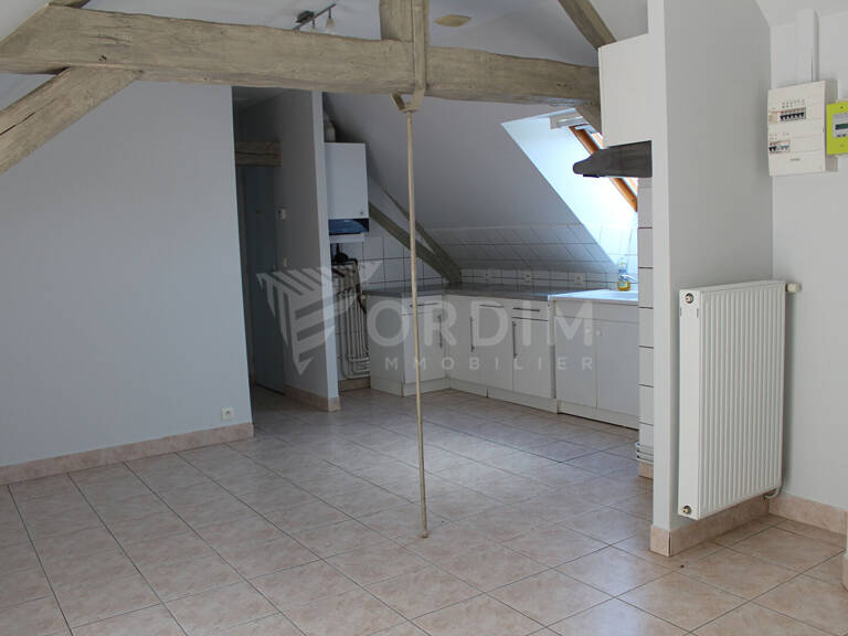 AUXERRE, appartement F2 dans petit immeuble — photo 1