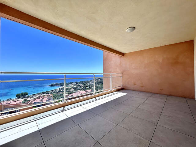 **AJACCIO ? ROUTE DES SANGUINAIRES ? SPACIEUX T5 DUPLEX DE 130 M² AVEC TERRASSE ET LOGGIA** — photo du bien