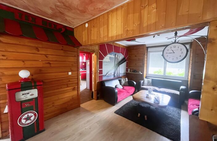 Maison atypique avec salle de cinéma — photo 2
