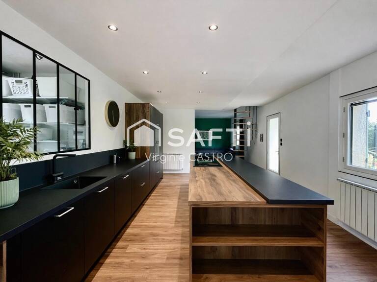 MAISON AUTHENTIQUE 4 PIECES + 1 DEPENDANCE + ESPACES STOCKAGES (POTENTIEL) — photo 1