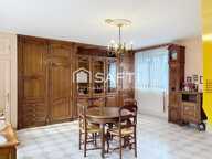 Maison spacieuse avec garage, jardin et dépendances — photo 4