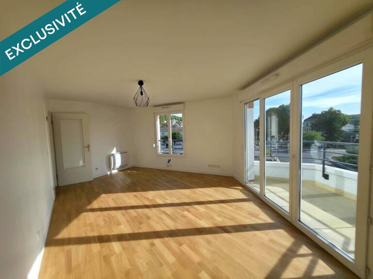 F3 67 m² avec double box, balcons et vue dégagée — photo 1