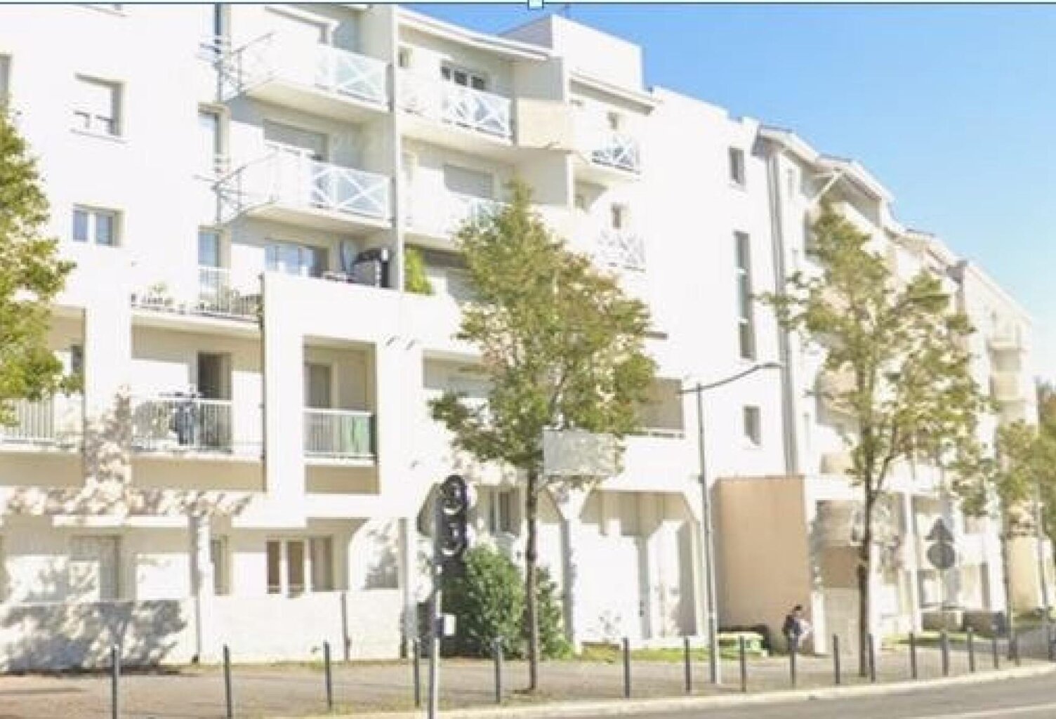 TRES BEL APPARTEMENT AU CENTRE DE MERIGNAC — photo 1