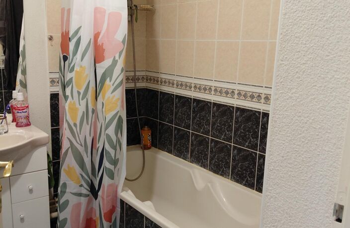 COURNON, T2 de 42 m2 avec balcon au 1 er étage — photo 4