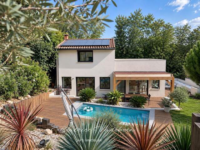 Villa familiale comtemporaine quartier rechercé — photo du bien