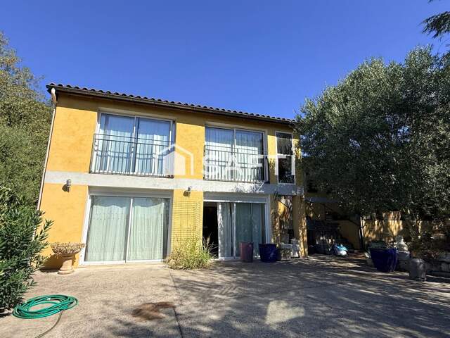 Maison 265m2 sur 5000m2 de parcelle — photo du bien