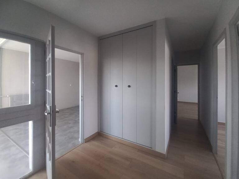 appartement Type 4, résidence avec parc, un garage — photo 1
