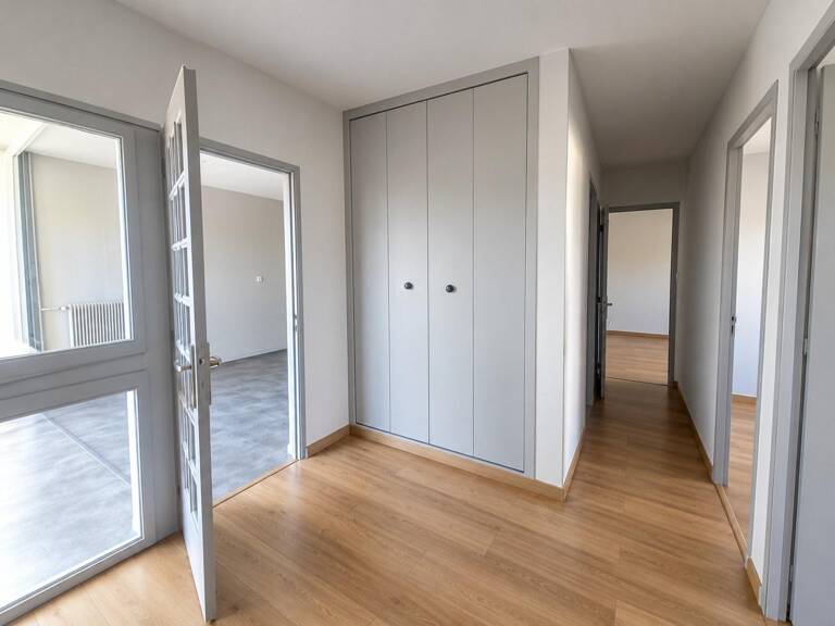 appartement Type 4, résidence avec parc, un garage — photo 1