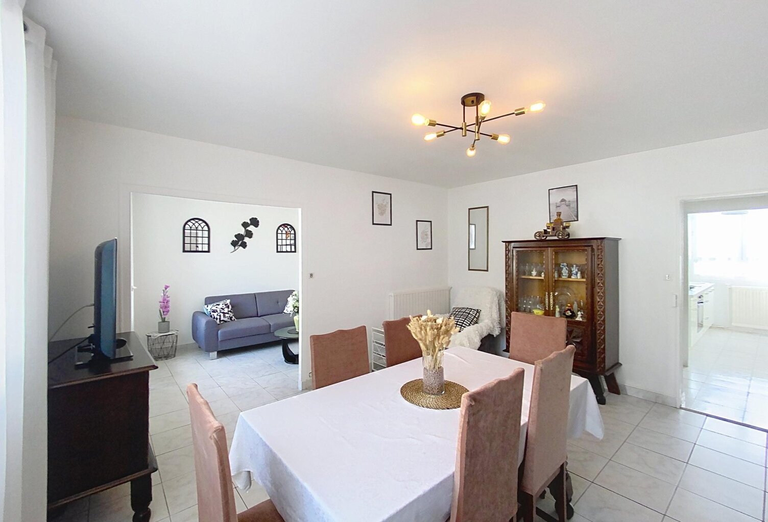 APPARTEMENT T4/5 80m2 AU PIED DU TRAM — photo 1