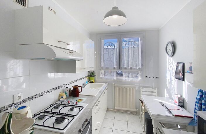 APPARTEMENT T4/5 80m2 AU PIED DU TRAM — photo 4
